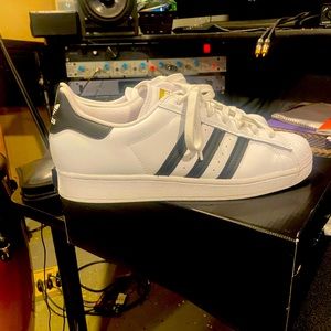 Adidas super star